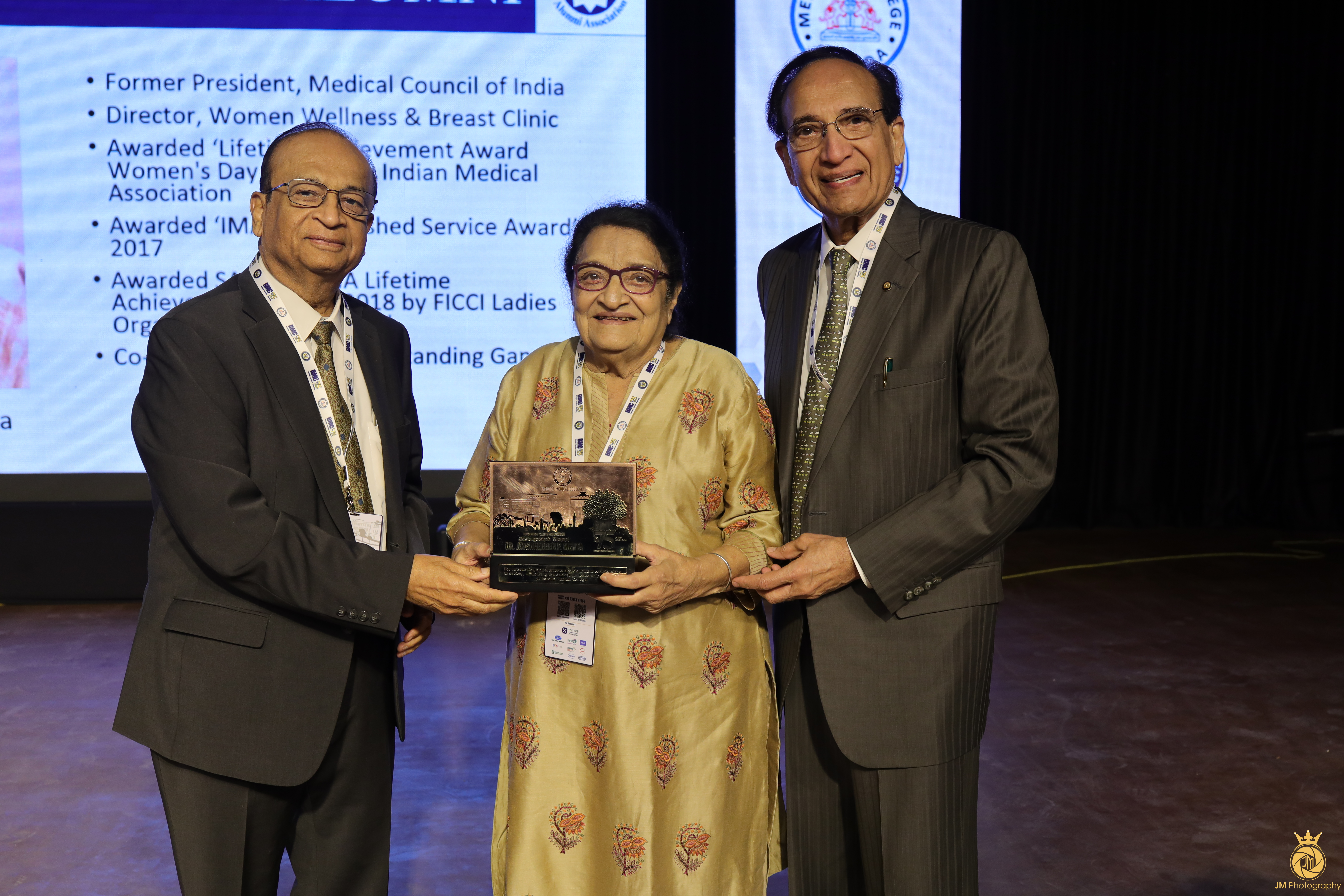 Gallery/Distinguished Alumni and Former Teachers/177A7555.JPG